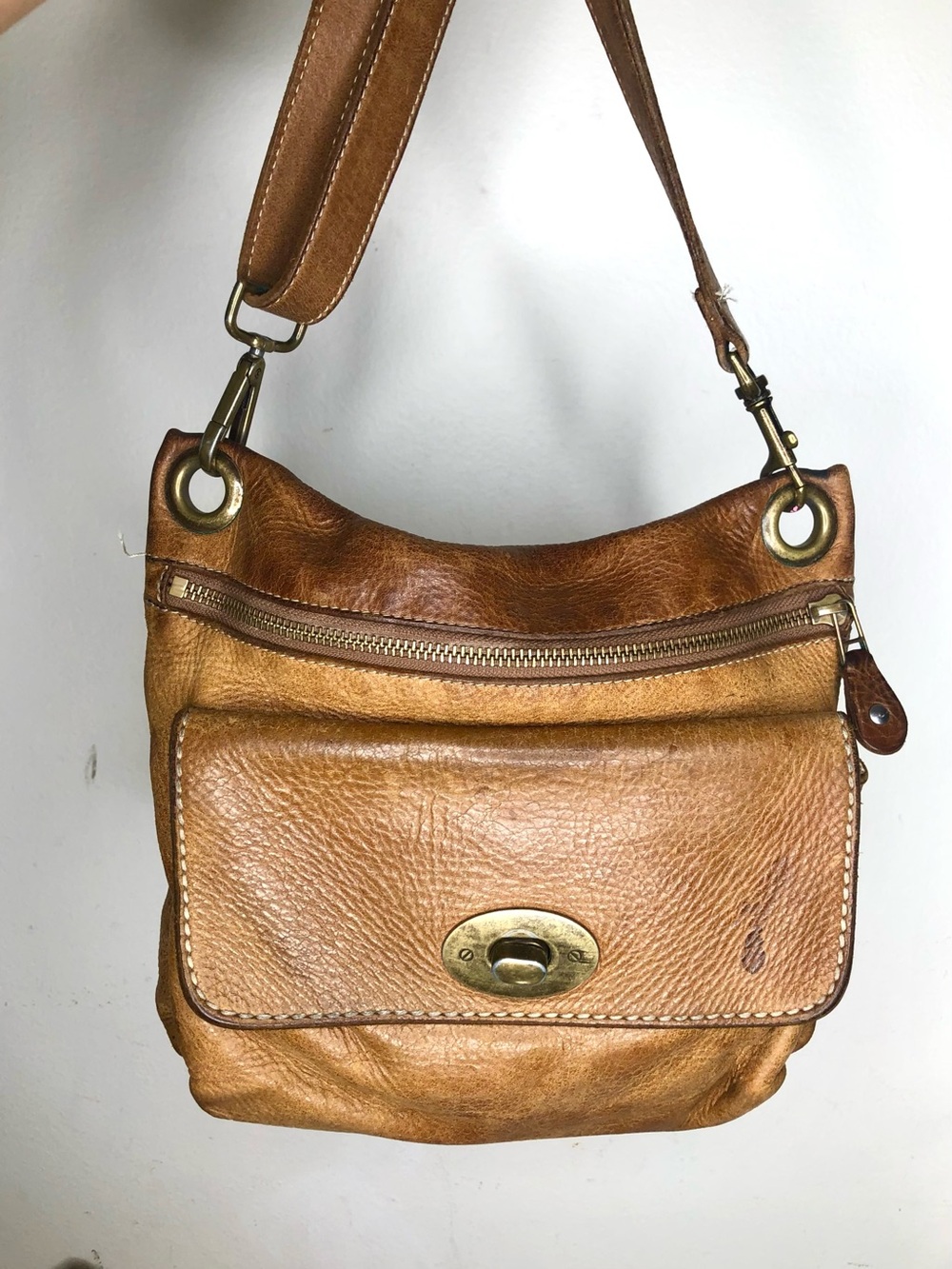 Vintage Leather Crossbody Bag in Tan